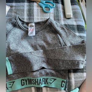 Gymshark long sleeve top gray and blue size xsmall